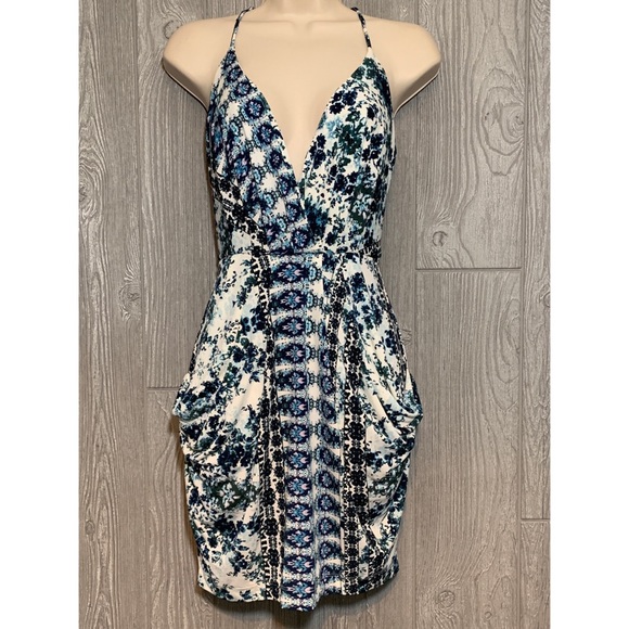 BCBGeneration Dresses & Skirts - BCBGeneration Stretch Knit Racerback Dress S